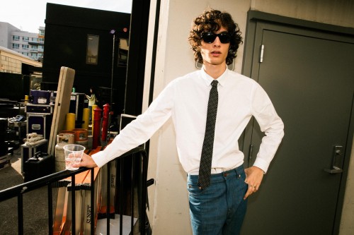 SOMBR — esce il singolo ''Homewrecker'' mentre p...