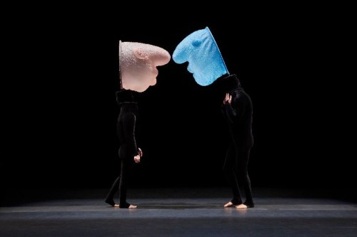 Mummenschanz: 50 anni di poesia silenziosa in scen...