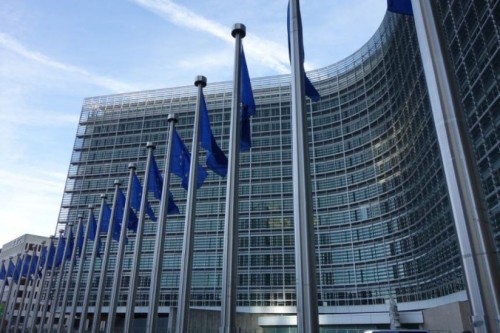 Ue BACCHETTA L'ITALIA E 8 PAESI: ELIMINARE I CONTR...